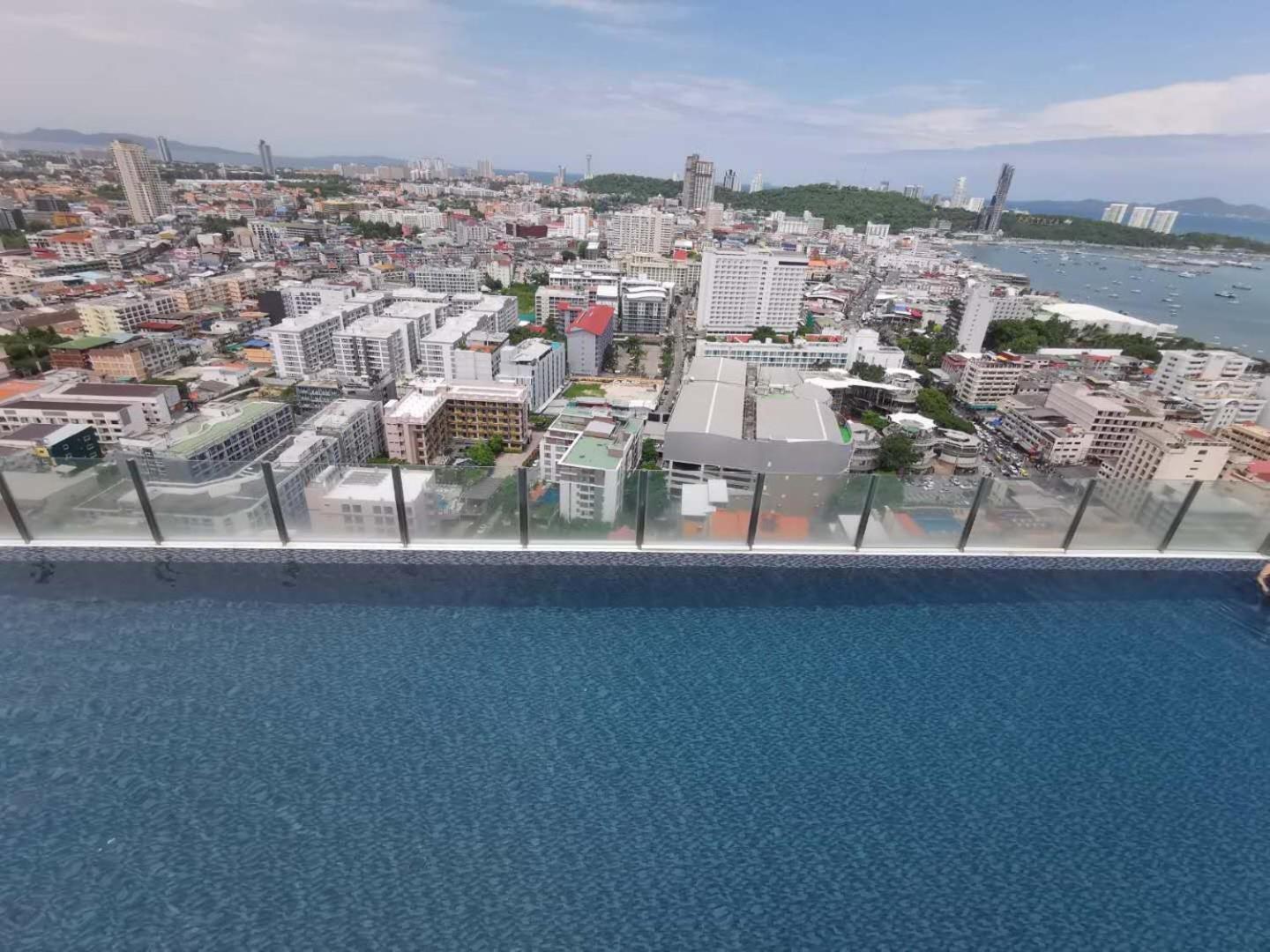 The Base Central Pattaya By Adam ภายนอก รูปภาพ